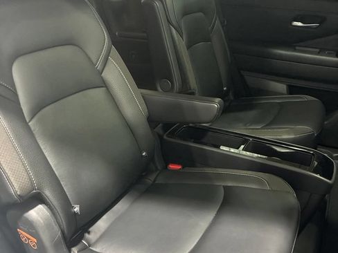 Used 2024 Nissan Pathfinder SL w/ SL Premium Package AWD/4WD image 36