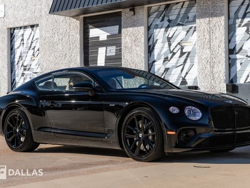 Used 2023 Bentley Continental GT V8 image 18