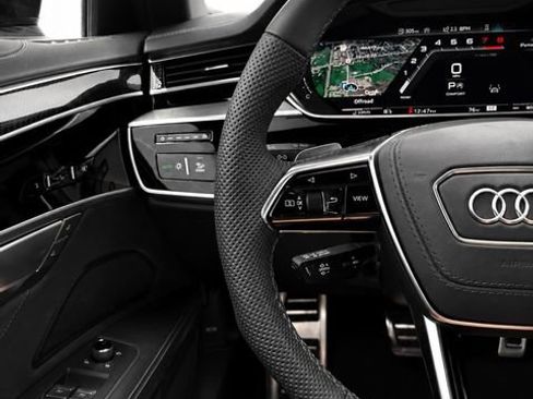 Used 2025 Audi S8 AWD/4WD image 41