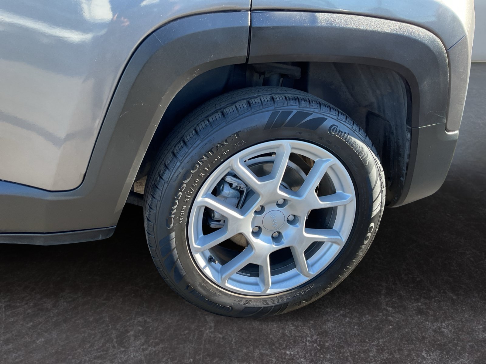 Used 2020 Jeep Renegade Altitude FWD image 9