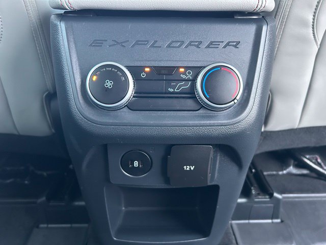 Used 2025 Ford Explorer Active w/ Active Comfort Package AWD/4WD image 39