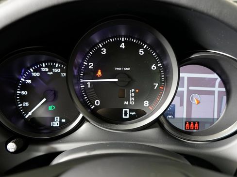 Certified 2026 Porsche Macan AWD/4WD image 21