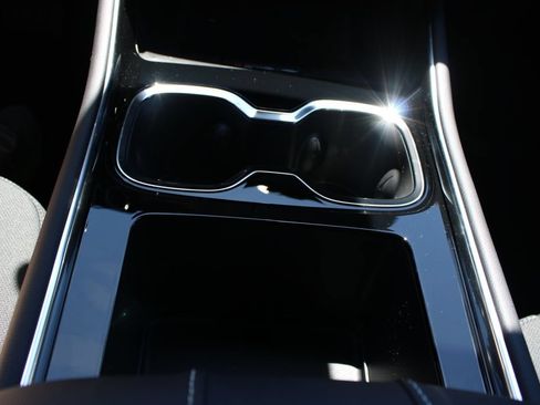 New 2026 Chevrolet Traverse LT w/ Midnight/Sport Edition FWD image 44