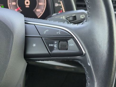 Used 2019 Audi Q8 Premium Plus w/ Premium Plus image 24