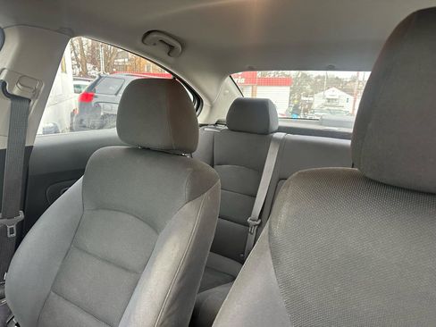 Used 2015 Chevrolet Cruze LT image 11