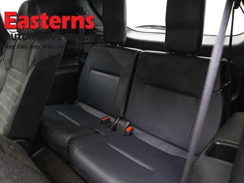 Used 2025 Mitsubishi Outlander SE AWD/4WD image 26