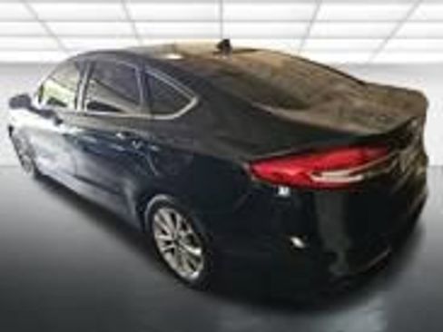 Used 2020 Ford Fusion SE FWD image 6