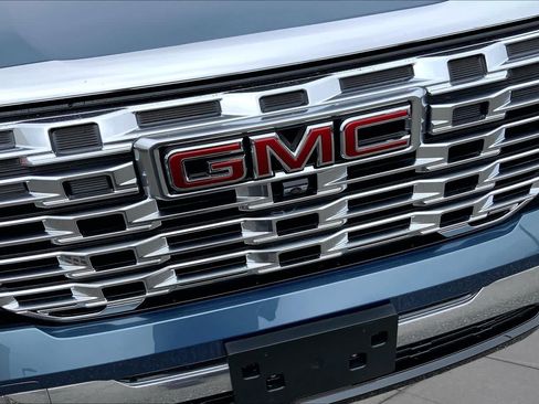 Used 2026 GMC Terrain Denali AWD/4WD image 32