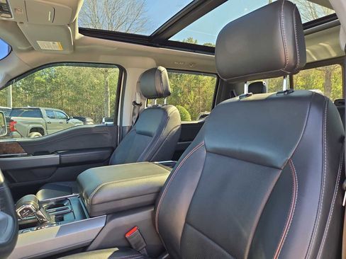 Used 2023 Ford F150 Lariat w/ Trailer Tow Package image 23