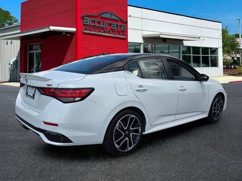 Used 2025 Nissan Sentra SR w/ SR Premium Package FWD image 5