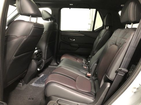 New 2026 Honda Pilot Black Edition image 17