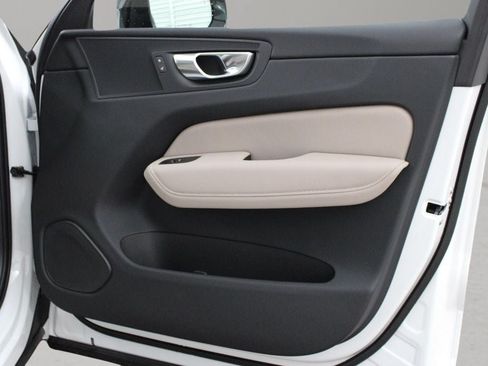 New 2026 Volvo XC60 B5 Core AWD/4WD image 23