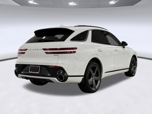 Used 2023 Genesis GV70 2.5T w/ Sport Prestige Package AWD/4WD image 8