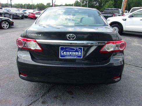Used 2012 Toyota Corolla L FWD image 3