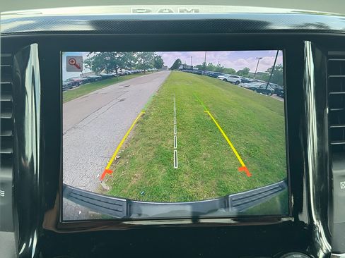 Used 2022 RAM 1500 Laramie AWD/4WD image 25
