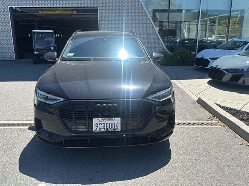 Used 2022 Audi e-tron Premium Plus AWD/4WD image 3