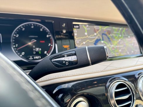 Used 2015 Mercedes-Benz S 550 Sedan image 23