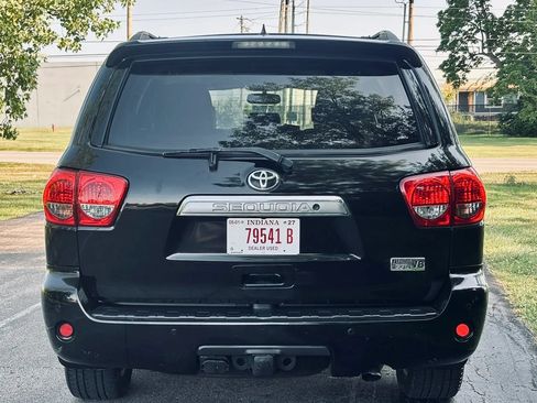 Used 2017 Toyota Sequoia Limited w/ Safety & Convenience Package AWD/4WD image 9