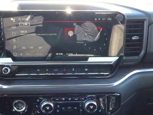 Certified 2023 GMC Sierra 1500 SLT w/ SLT Convenience Package image 17