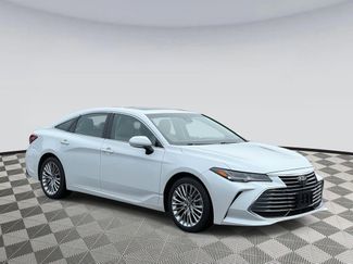 Used 2019 Toyota Avalon Limited w/ Advanced Safety Package video 1