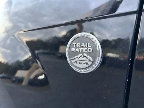 Used 2006 Jeep Grand Cherokee Overland w/ Skid Plate Group image 30