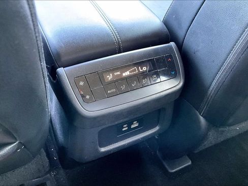 Used 2023 Nissan Pathfinder SL FWD image 21
