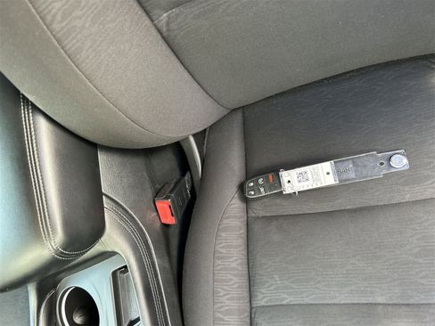 Used 2022 Dodge Durango SXT image 3