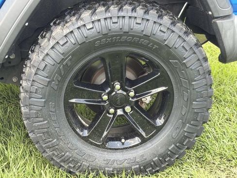 Used 2022 Jeep Wrangler Unlimited Sport w/ Sun And Sound Package AWD/4WD image 18