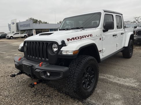 Used 2022 Jeep Gladiator Mojave w/ Auxiliary Switch Group image 8