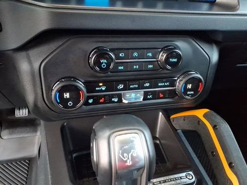 Used 2024 Ford Bronco Badlands image 22