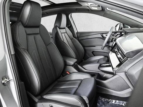 Certified 2023 Audi Q4 e-tron Prestige w/ Black Optic Package image 22