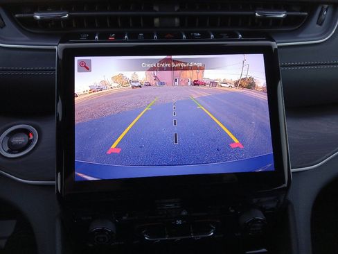 New 2025 Jeep Grand Cherokee L Limited image 44