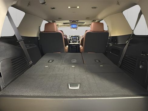 Used 2017 Cadillac Escalade Premium Luxury image 34