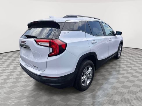 Used 2023 GMC Terrain SLE w/ Driver Convenience Package AWD/4WD image 2