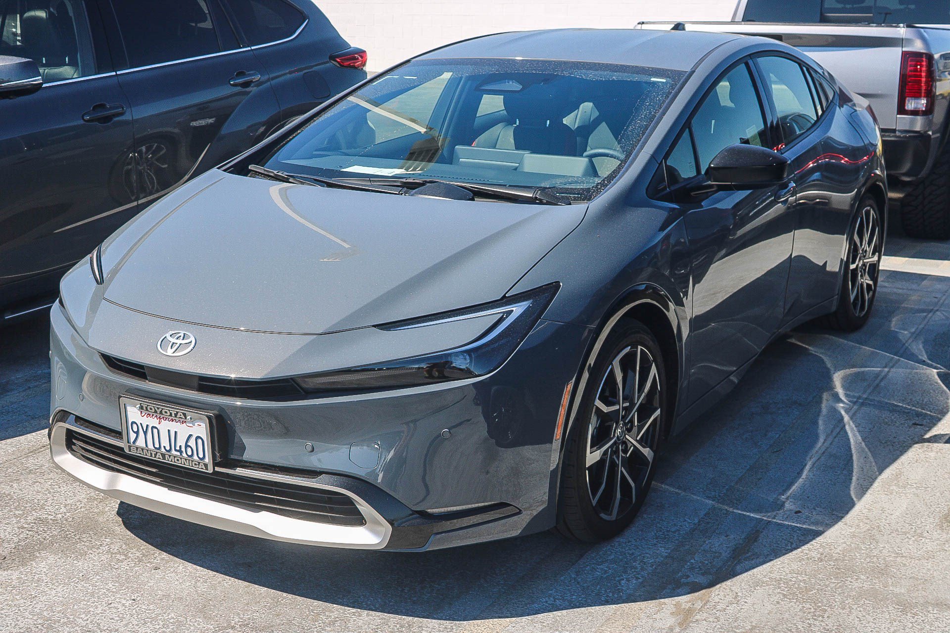 Used 2026 Toyota Prius Plug-In Hybrid FWD image 5