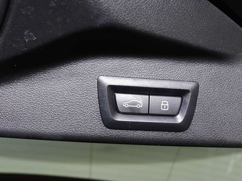Used 2025 BMW X5 xDrive50e w/ Premium Package AWD/4WD image 27