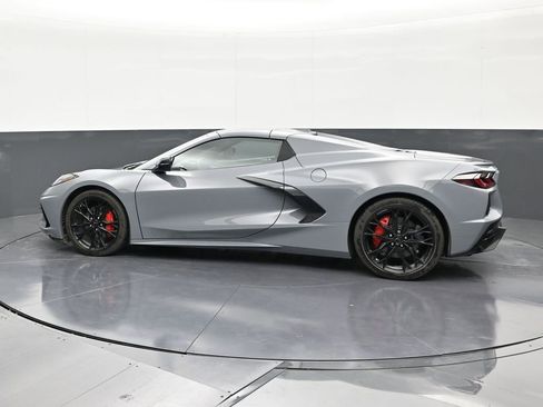 Used 2024 Chevrolet Corvette Stingray Convertible w/ 1LT RWD image 2