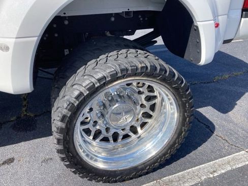 Used 2022 Ford F450 Limited w/ FX4 Off-Road Package image 13