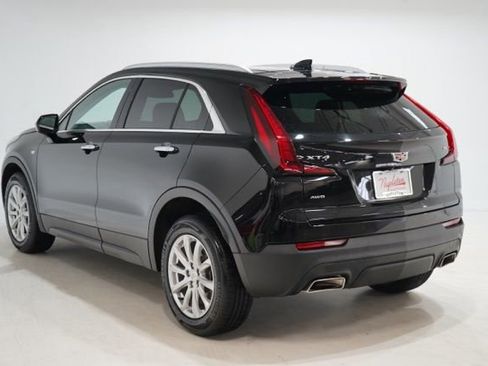 Used 2023 Cadillac XT4 Luxury w/ Cold Weather Package AWD/4WD image 6