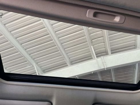 Used 2014 Toyota RAV4 XLE image 16