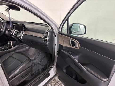 Used 2023 Kia Sorento EX w/ Panoramic Sunroof Package FWD image 37