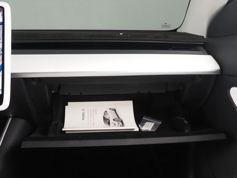 Used 2019 Tesla Model 3 Performance image 38