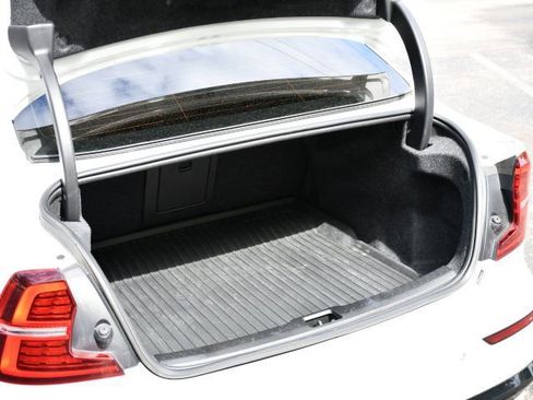 Used 2023 Volvo S60 B5 Plus w/ Climate Package image 27