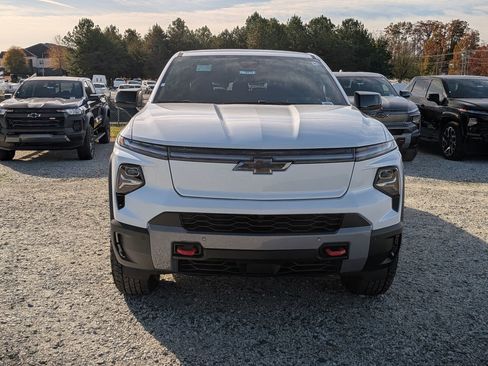 New 2026 Chevrolet Silverado EV Trail Boss image 2