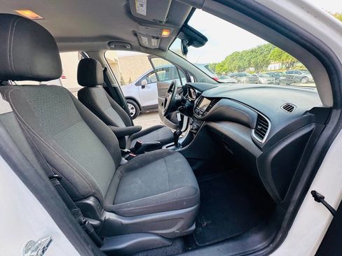Used 2020 Chevrolet Trax LS w/ Tint and Cruise Package FWD image 23