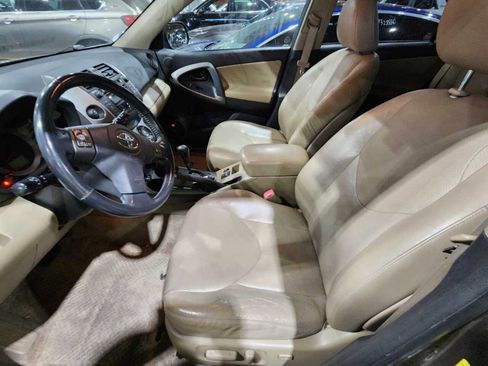 Used 2010 Toyota RAV4 Limited AWD/4WD image 2