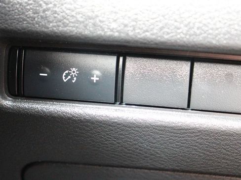 Used 2021 Nissan Rogue SV FWD image 25