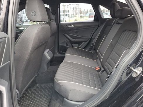 Used 2024 Volkswagen Jetta Sport image 11