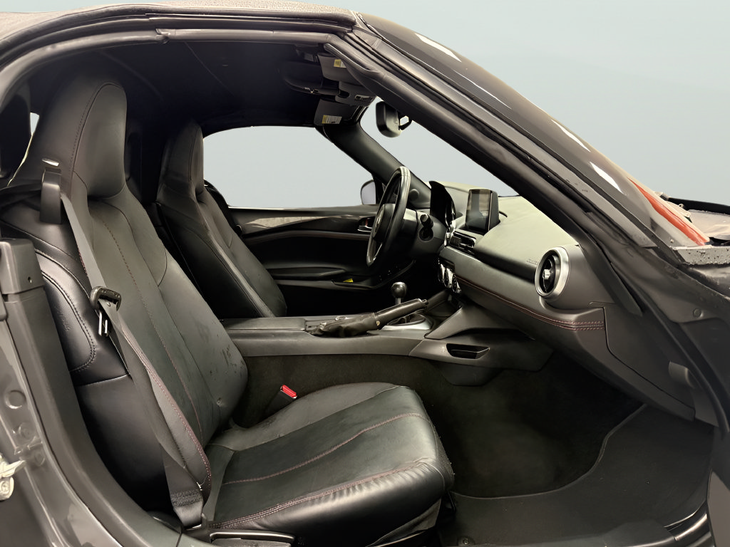Used 2019 MAZDA MX-5 Miata Grand Touring w/ GT-S Package RWD image 12