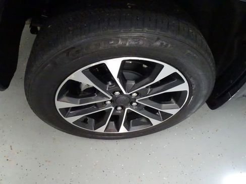 Certified 2022 Jeep Grand Cherokee Overland w/ Advanced Protech Group III AWD/4WD image 31